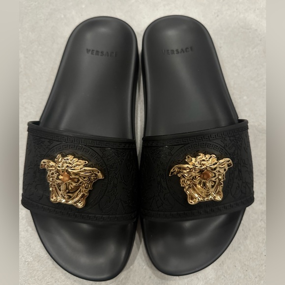 Versace Gold Medusa Pool Slides - Picture 4 of 7